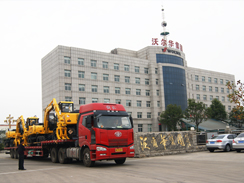 沃爾華集團(tuán)12臺(tái)DLS系列蔗木裝卸機(jī)順利出口墨西哥